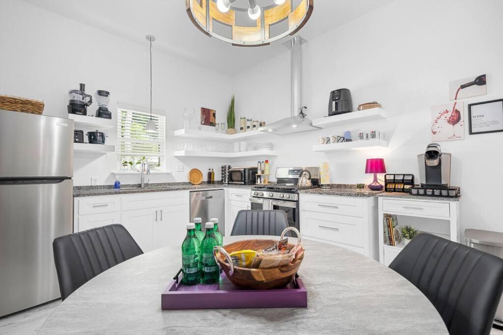Vineyard Cottage-Pet Friendly & Walk To Oaklawn! ฮอตสปริงส์ ภายนอก รูปภาพ