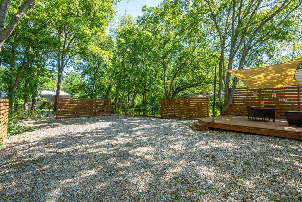 Vineyard Cottage-Pet Friendly & Walk To Oaklawn! ฮอตสปริงส์ ภายนอก รูปภาพ